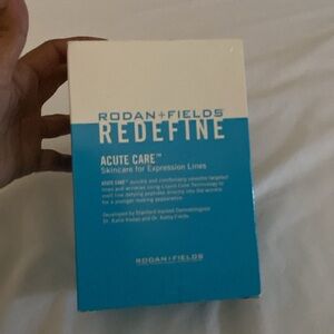 Rodan + Fields Blue and White Skincare Mask
